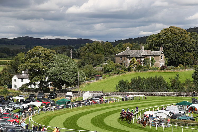 cartmel races